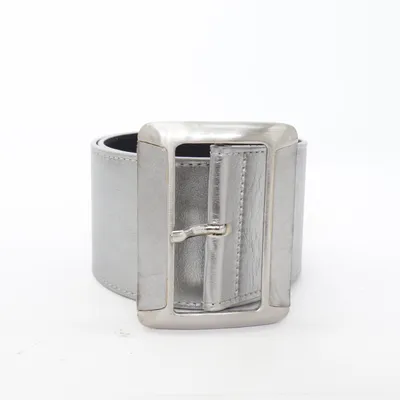 Bälte (Silverfärgad) från United Colors of Benetton Skinn