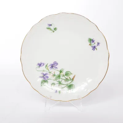 Plate (SVENSKT PORSLIN SVAN VIOL BLÅKLOCKA GULD) from Svaneholm 1530