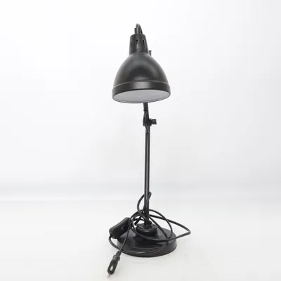 Skrivbordslampa (Svart) från Jysk