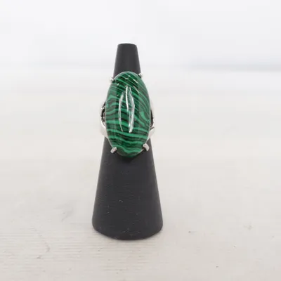 Ring (Grön, Svart, Silverfärgad) Okänd metall