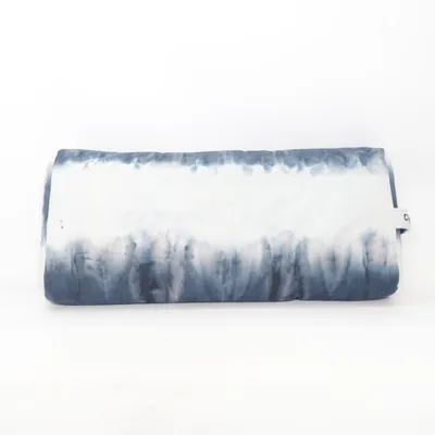 Zierkissen (Blau, Weiß) von Manduka