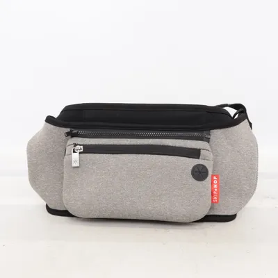 Skötväska (Grå, Svart) från Skip Hop