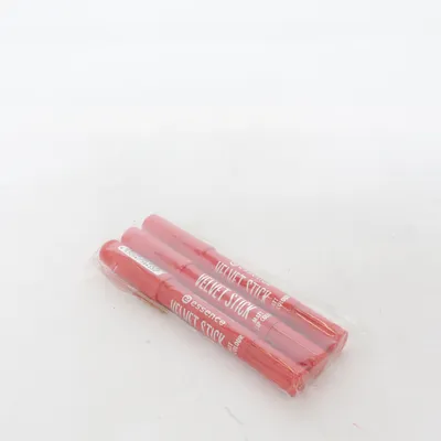 Lipstick (Velvet Stick Matt Lip Colour) from Essence