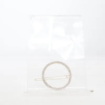 Brosch (Guldfärgad, Vit) från G.L.M Okänd metall