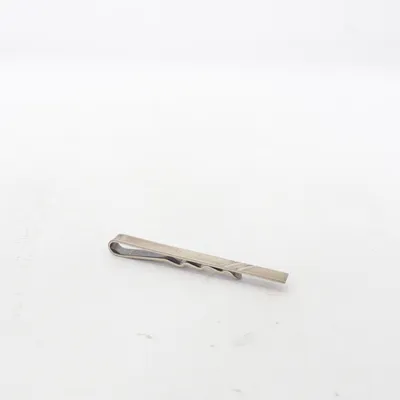 Slipsnål (Silverfärgad) Okänd metall