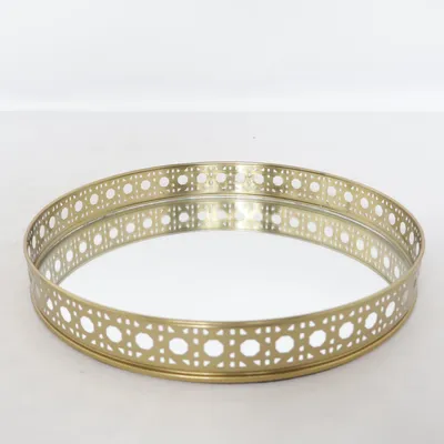 Bricka (Guldfärgad) från Rusta