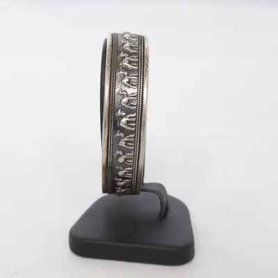 Armring (Silverfärgad) Okänd metall