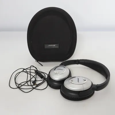 Hovedtelefoneuti (Acoustic Noise Cancelling Headphones) fra Bose