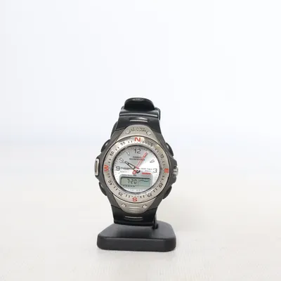 Montre (Sea-Pathfinder) de Casio
