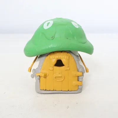 Dollhouse (Green, Multicolored) from Schleich