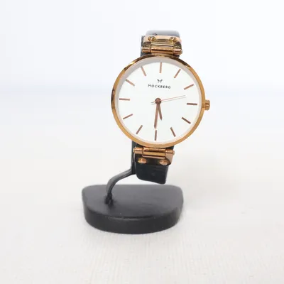 Montre (Noir, Blanc, Or) de Mockberg