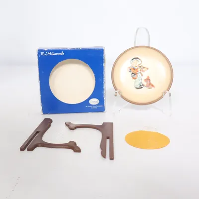Wall plate (Beige, Multicolored) from Goebel