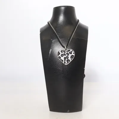 Necklace (Black, White, Multicolored) Unknown metal
