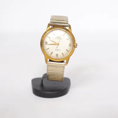 Armbandsur (Guldfärgad) från Berg