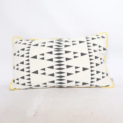 Coussin décoratif (Blanc, Noir, Jaune) de In Home