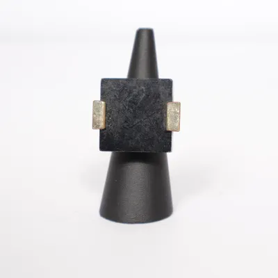 Klackring (Guldfärgad, Svart) Okänd metall