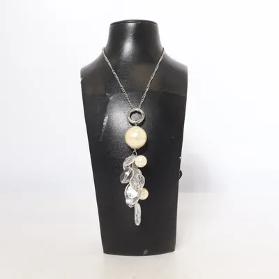 Necklace (Silver, White) Unknown metal