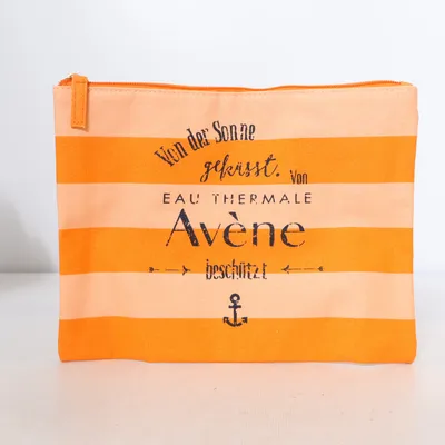 Maillot de bain une pièce (Tasche für und zum Transport nasser Badekleidung) de Avène