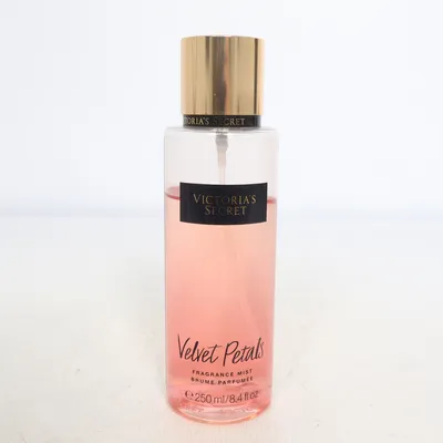 Body mist (Velvet Petals) fra Victoria's Secret