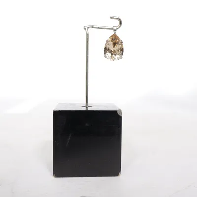 Hänge (Gul) från Caroline Svedbom Okänd metall