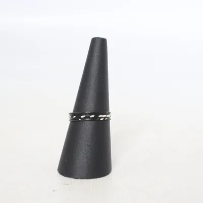 Bague (Noir) Métal inconnu