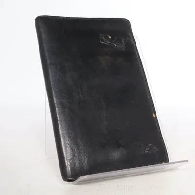 Wallet (Green) from Tony Perotti