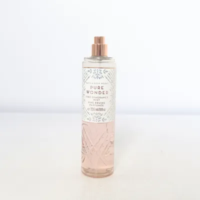 Body mist (Pure Wonder) from Bath & Body Works