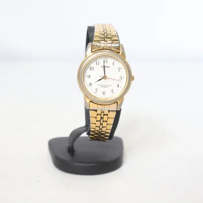 Wristwatch (V501-6N00) from Lorus