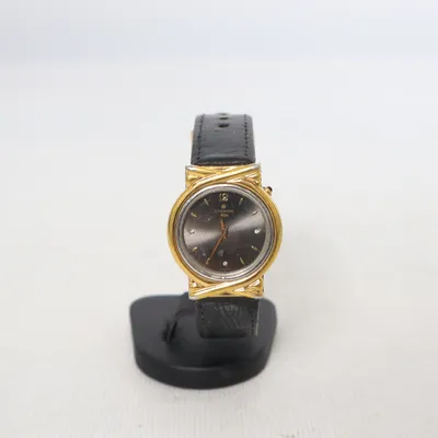 Armbandsur (Svart, Guldfärgad, Silverfärgad) från Junghans