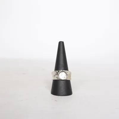 Ring (Silverfärgad) Okänd metall