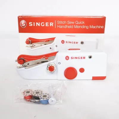 Symaskin (Vit, Röd) från Singer