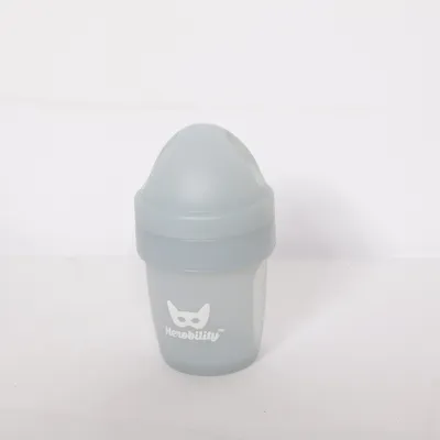 Nappflaska (Grå) från Herobility