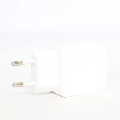 Mobile charger (S6w3n1c17) from Sandstrom