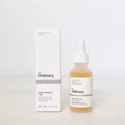 Gezichtspeeling (Lactic Acid 5% + Ha) van The Ordinary