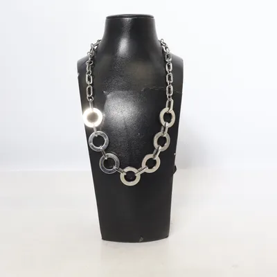 Halsband (Silverfärgad) från Edblad Okänd metall