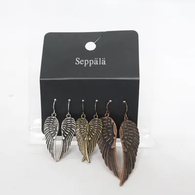 Örhängen (Grå) från Seppälä Okänd metall