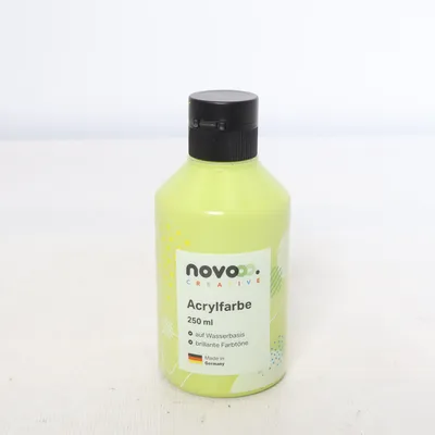 Acrylic paint (Green) from Novo