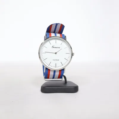 Armbandsur (Blå, Vit, Röd) från Geneva