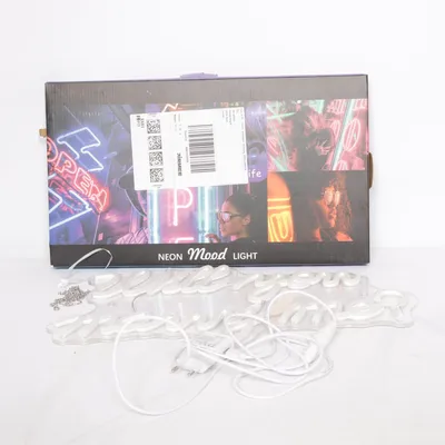 Väggdekoration (Vit)