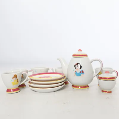 Doll tableware (White, Multicolored) from Disney
