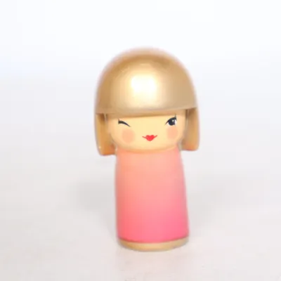 Kokeshi (Rosa, Guldfärgad) från Skincity