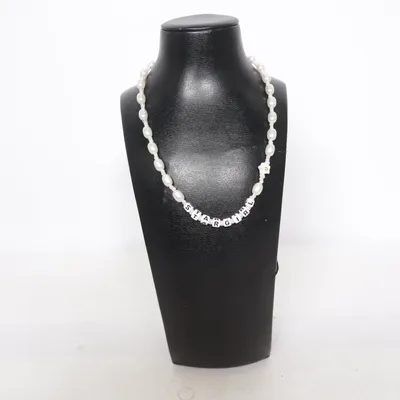 Collier (Blanc) Métal inconnu