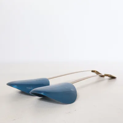 Shoe tree (Blue, Gold)