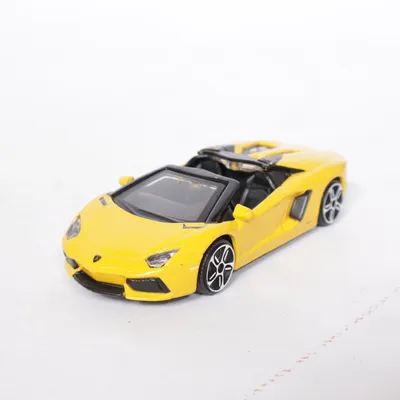 Voiture jouet (Aventador LP700-4 Roadster) de Burago