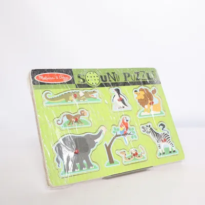 Activity toy (Green, Multicolored) from Melissa & Doug