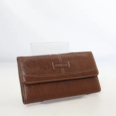 Wallet (Brown) from Amphora