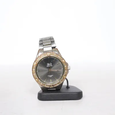 Wristwatch (Q909J402) from Q&Q