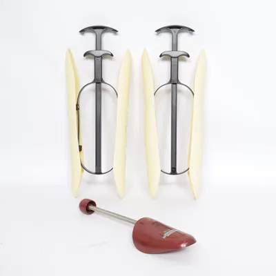 Boot tree (Beige, Black)