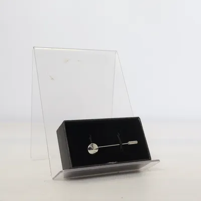 Slipsnål (Silverfärgad) Okänd metall