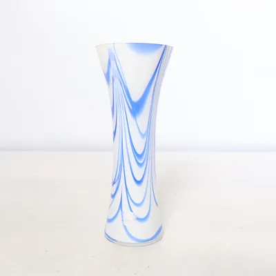 Vase (Blue, White)